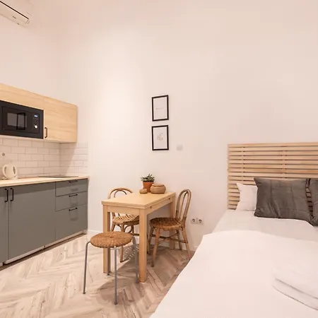 A20- Bp Modern Boutique *