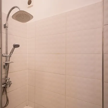 Apartment A20- Bp Modern Boutique *